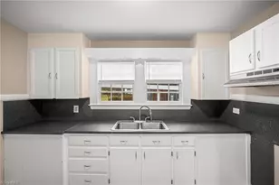 211 Spencer St, High Point, NC 27265 - Photo 5