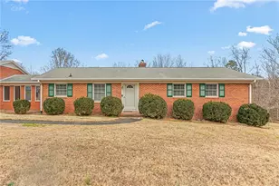 209 Dillard St, Mebane, NC 27302 - Photo 3