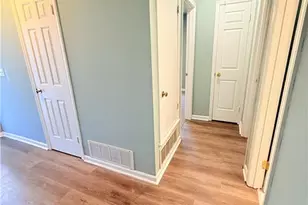 9 Bellows Ct, Greensboro, NC 27407 - Photo 9