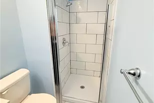 9 Bellows Ct, Greensboro, NC 27407 - Photo 7