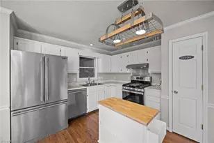 232 Holly Ridge Ln, Mebane, NC 27302 - Photo 9