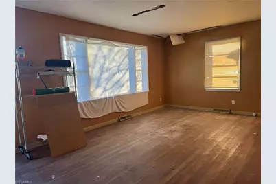 2027 Florida Street, Greensboro, NC 27401 - Photo 5