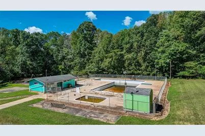 1015 Cypress Drive, Reidsville, NC 27320 - Photo 7