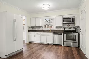 2702 Lilac Dr, Greensboro, NC 27408 - Photo 5