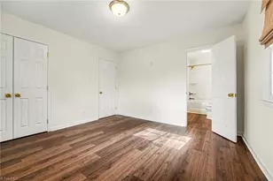 2702 Lilac Dr, Greensboro, NC 27408 - Photo 9