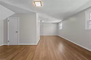 2804 W Cornwallis Dr, Greensboro, NC 27408 - Photo 27