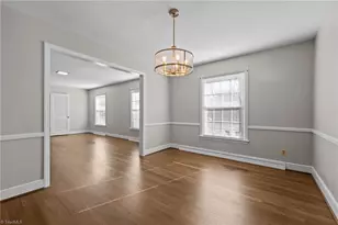 2804 W Cornwallis Dr, Greensboro, NC 27408 - Photo 7