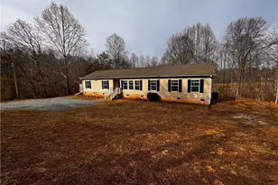 1591 Carson Rd, Pilot Mountain, NC 27041 - Photo 5