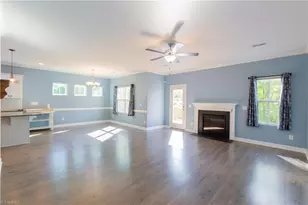 1728 Valleybrook Ct, Clemmons, NC 27012 - Photo 9