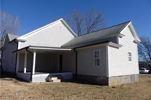 491 W Peacock Ave, Denton, NC 27239 - Photo 7