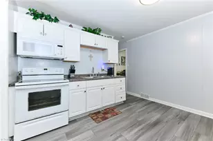 834 Ross Ave, Greensboro, NC 27406 - Photo 7