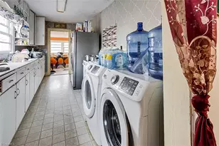 219 E Kivett St, Asheboro, NC 27203 - Photo 5