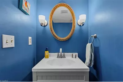 3313-B Regents Park Lane, Greensboro, NC 27455 - Photo 15