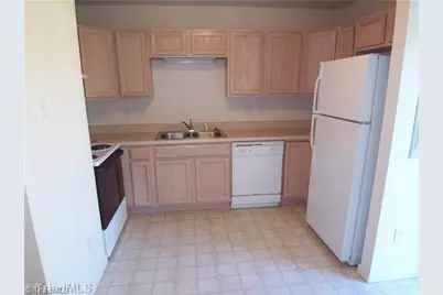 203A Nelson Street, Pilot Mountain, NC 27041 - Photo 3