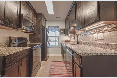 2873 Hyde Place Circle, Winston-Salem, NC 27103 - Photo 7