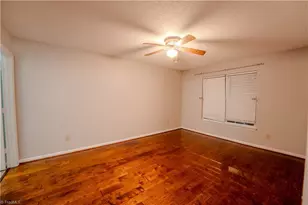 11 Meadowood Glen Way, Greensboro, NC 27409 - Photo 9