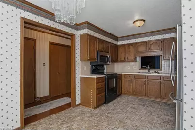 213 Ridgehaven Drive, Winston-Salem, NC 27104 - Photo 11