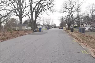 1045 Brookline St, Winston-Salem, NC 27107 - Photo 23