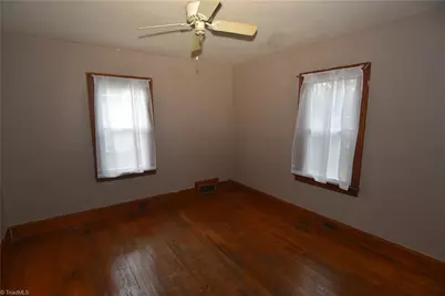 1045 Brookline Street, Winston-Salem, NC 27107 - Photo 11