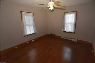 1045 Brookline St, Winston-Salem, NC 27107 - Photo 9