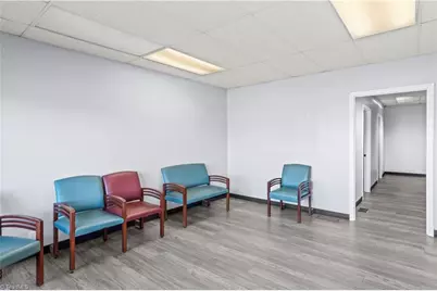 2910 Reynolda Road, Winston-Salem, NC 27106 - Photo 7