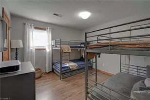 210 Vista Cir, Winston-Salem, NC 27106 - Photo 9