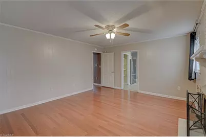 1290 Jonestown Road, Winston-Salem, NC 27103 - Photo 7