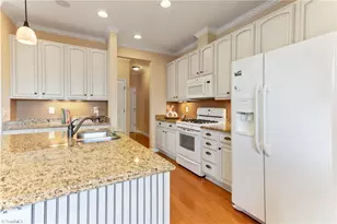 105 Starling St, Mebane, NC 27302 - Photo 9