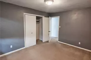 1407 W Meadowview Rd, Greensboro, NC 27403 - Photo 7