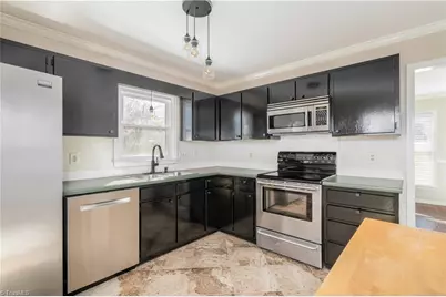 4410 Wood Glen Court, Winston-Salem, NC 27107 - Photo 9