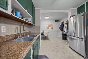 2411 Seattle Dr, Greensboro, NC 27406 - Photo 9