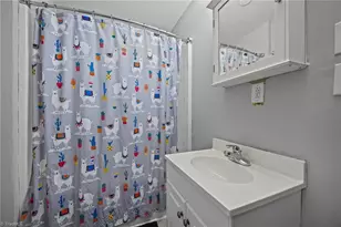 2411 Seattle Dr, Greensboro, NC 27406 - Photo 15