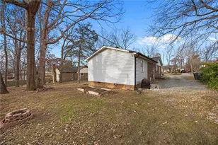 2411 Seattle Dr, Greensboro, NC 27406 - Photo 29