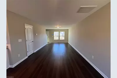 109 Lemon Lane, Greensboro, NC 27405 - Photo 3