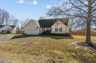 245 Castle Keep Rd, Salisbury, NC 28146 - Photo 3