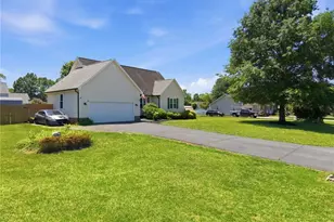 245 Castle Keep Rd, Salisbury, NC 28146 - Photo 5