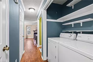 2217 C New Garden Rd, Greensboro, NC 27410 - Photo 7