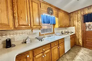 637 Pine Ridge Rd, Mount Airy, NC 27030 - Photo 5