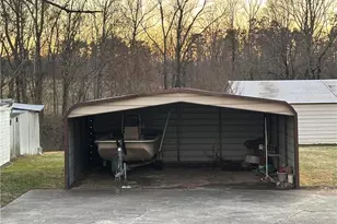 637 Pine Ridge Rd, Mount Airy, NC 27030 - Photo 3