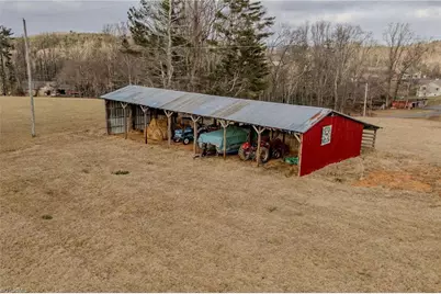 205 Volunteer Road, Hillsville, VA 24343 - Photo 3