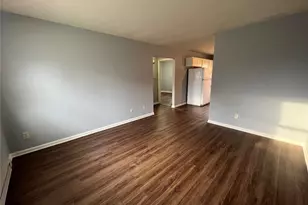 200 Wagstaff St, Thomasville, NC 27360 - Photo 3