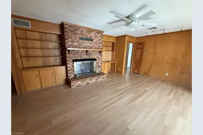 1022 E Sheraton Park Road, Pleasant Garden, NC 27313 - Photo 7