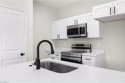 537 Flint Avenue, High Point, NC 27260 - Photo 5