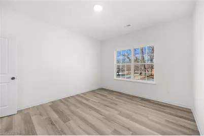 537 Flint Avenue, High Point, NC 27260 - Photo 7