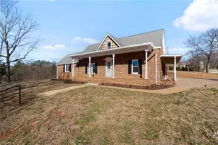 4254 Sparta Rd, North Wilkesboro, NC 28659 - Photo 3