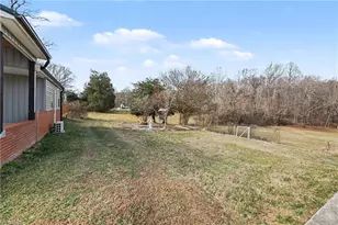 4713 Kernersville Rd, Kernersville, NC 27284 - Photo 29