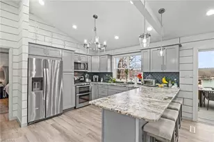 570 Hillview Dr, Lexington, NC 27292 - Photo 9