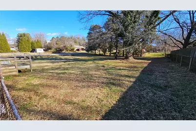 325 Stewart Road, Winston-Salem, NC 27107 - Photo 5