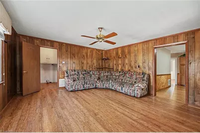 4717 Kernersville Road, Kernersville, NC 27284 - Photo 11