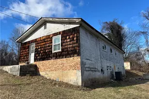 2990 Pipers Gap Rd, Mount Airy, NC 27030 - Photo 5